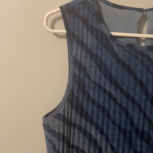 Top - Picture 3 of 6